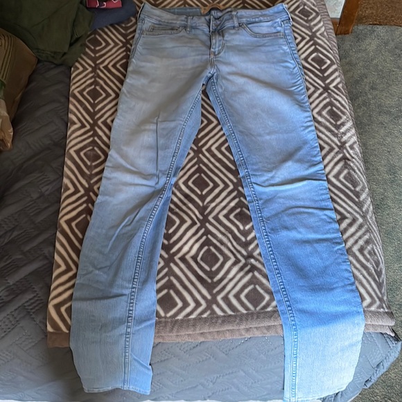 Hollister Skinny Jeans 3L - Picture 1 of 3